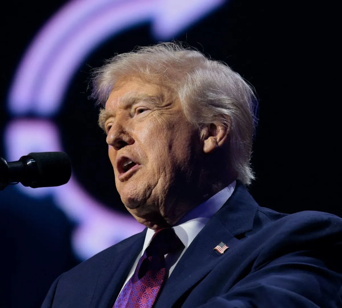 Trump sinaliza possível acordo entre Anthropic e Departamento de Defesa dos EUA