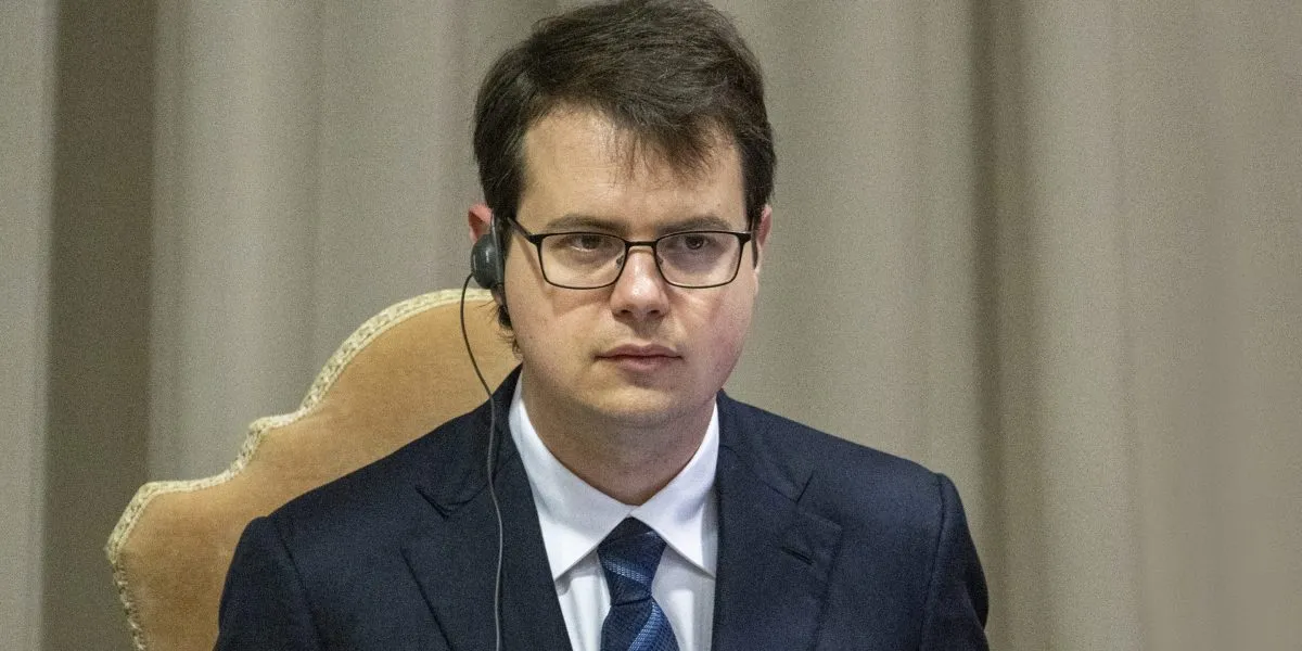 Quem é Chris Olah? O cofundador da Anthropic que debateu ética de IA com o Papa