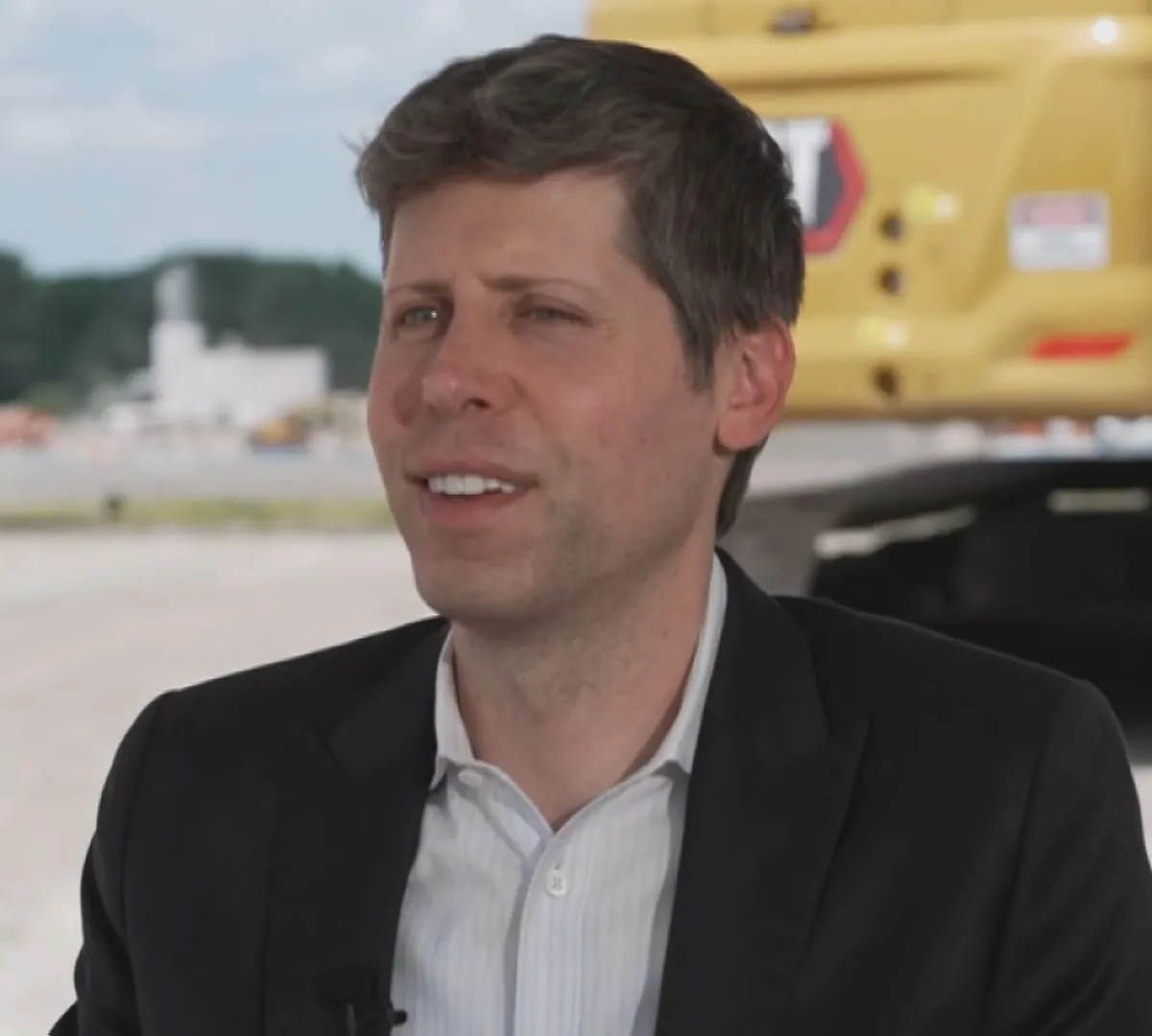 Sam Altman se reúne com governo Trump para discutir regulação de IA
